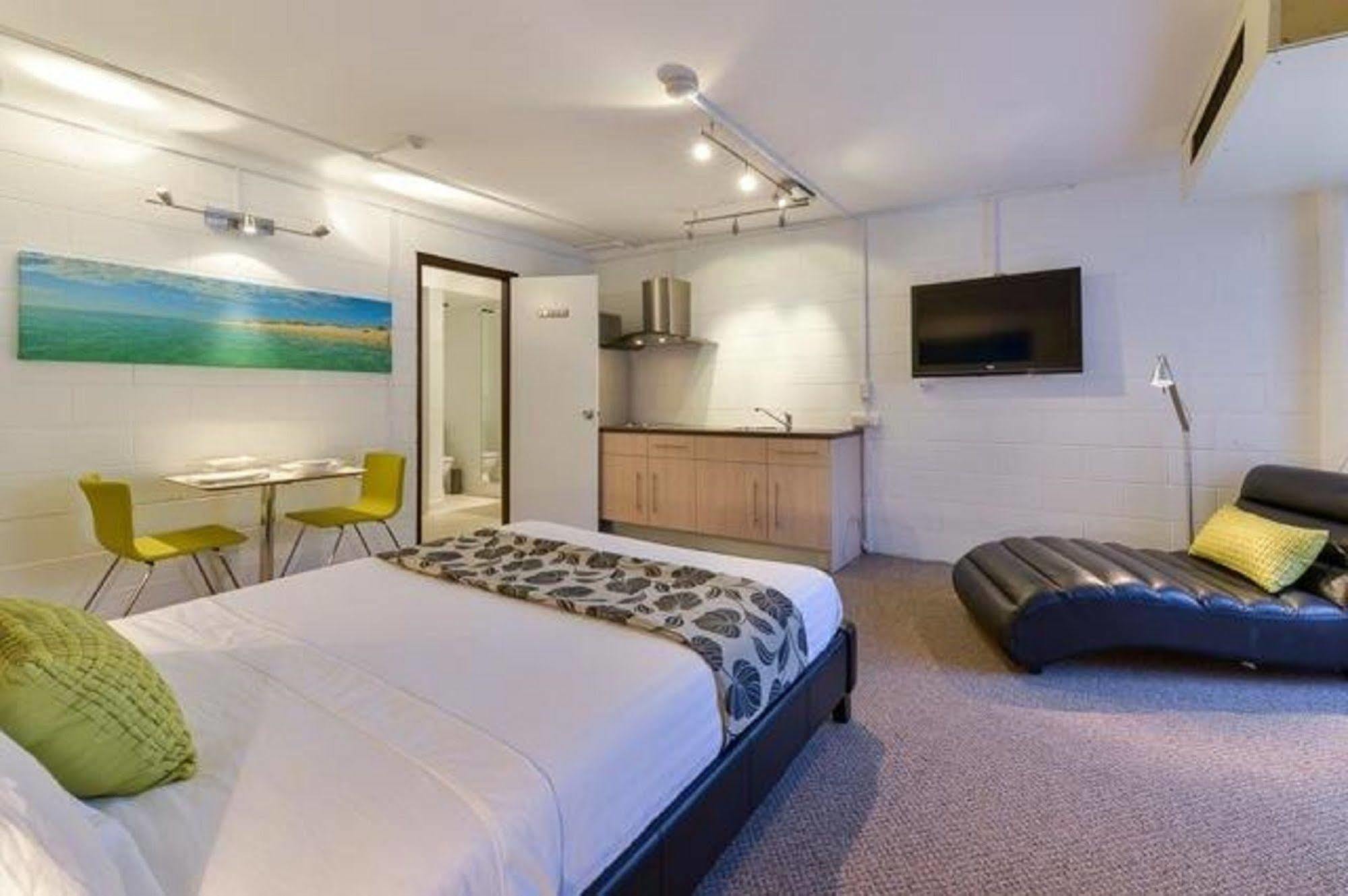 Sea Breeze Resort Exmouth Exteriör bild